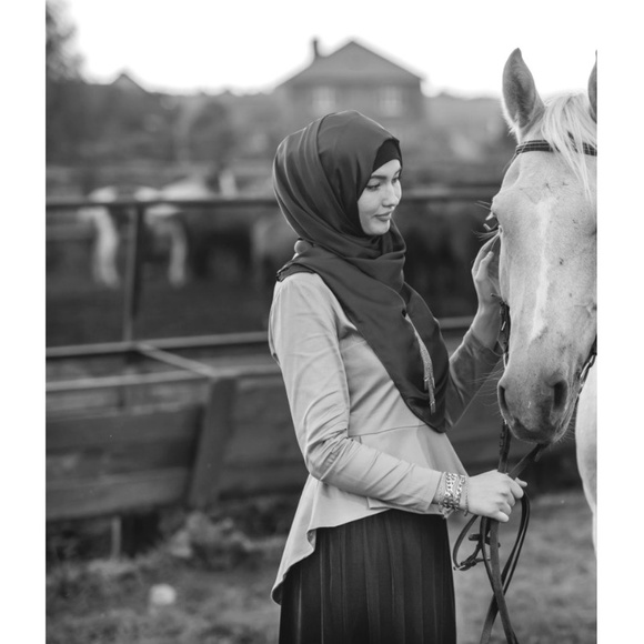 Rezeda Suleyman White Peplum Blouse, white - Picture 6 of 8